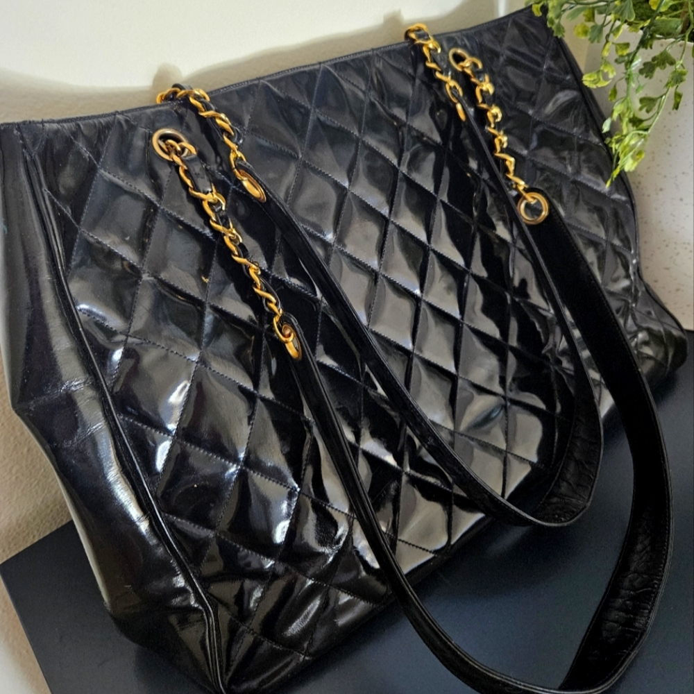 Vintage Chanel Patent Leather Shoulder Bag